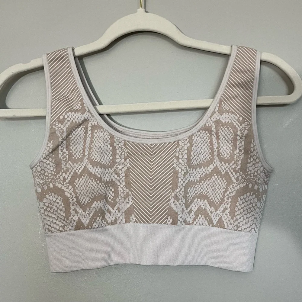 NEW Yoga Set- Matching Bra and Leggings - Picture 8 of 12